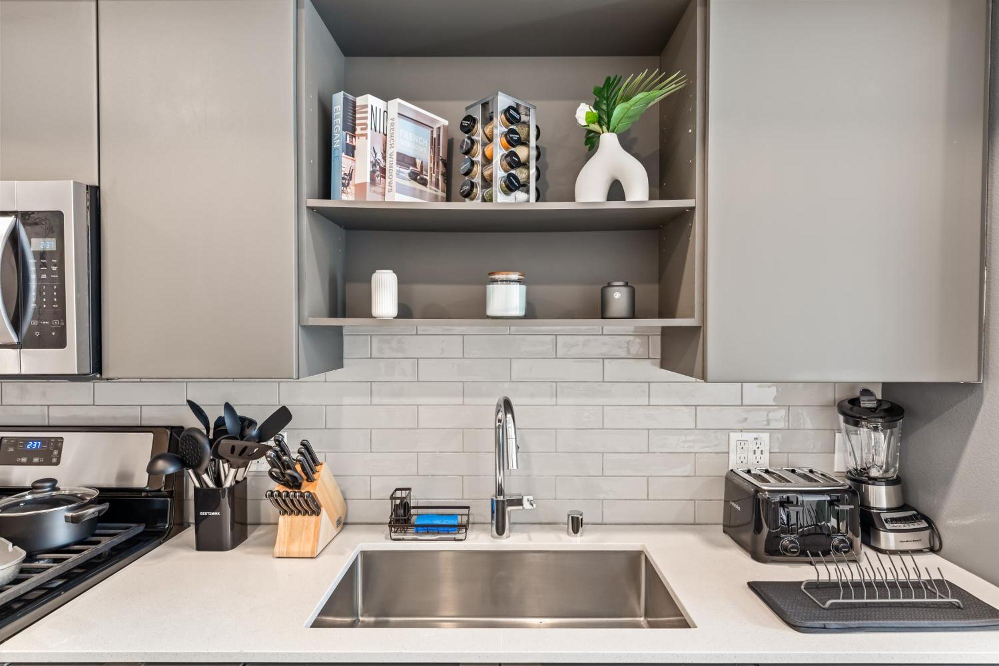 Serenity 2bd Haven In Hollywood!free Parking & Pool! Apartment